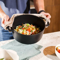 Cook & Pan - Cacerola de hierro fundido Signature de 24 cm - 4 litros