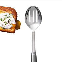 OXO - Cuchara para verduras con mango ranurado OXO