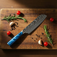 Juego de cuchillos Shinrai - Diseño Damasco Epoxy Sapphire de 3 piezas - Cuchillo de chef + Santoku + Cuchillo pelador.