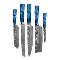 Juego de cuchillos Shinrai - Acero inoxidable con estampado de Damasco y acabado epoxi zafiro, 5 piezas - Cuchillo de chef + Cuchillo para pan + Cuchillo nakiri + Cuchillo santoku pequeño + Cuchillo pelador.