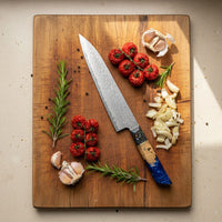 Cuchillos Shinrai - Cuchillo de chef de Damasco con joyas de epoxi de zafiro de 23 cm - Edición especial de cuchillos de chef Shinrai