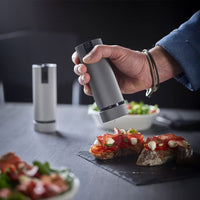 Peugeot - Molinillo de pimienta eléctrico de aluminio y carbono de 15 cm.