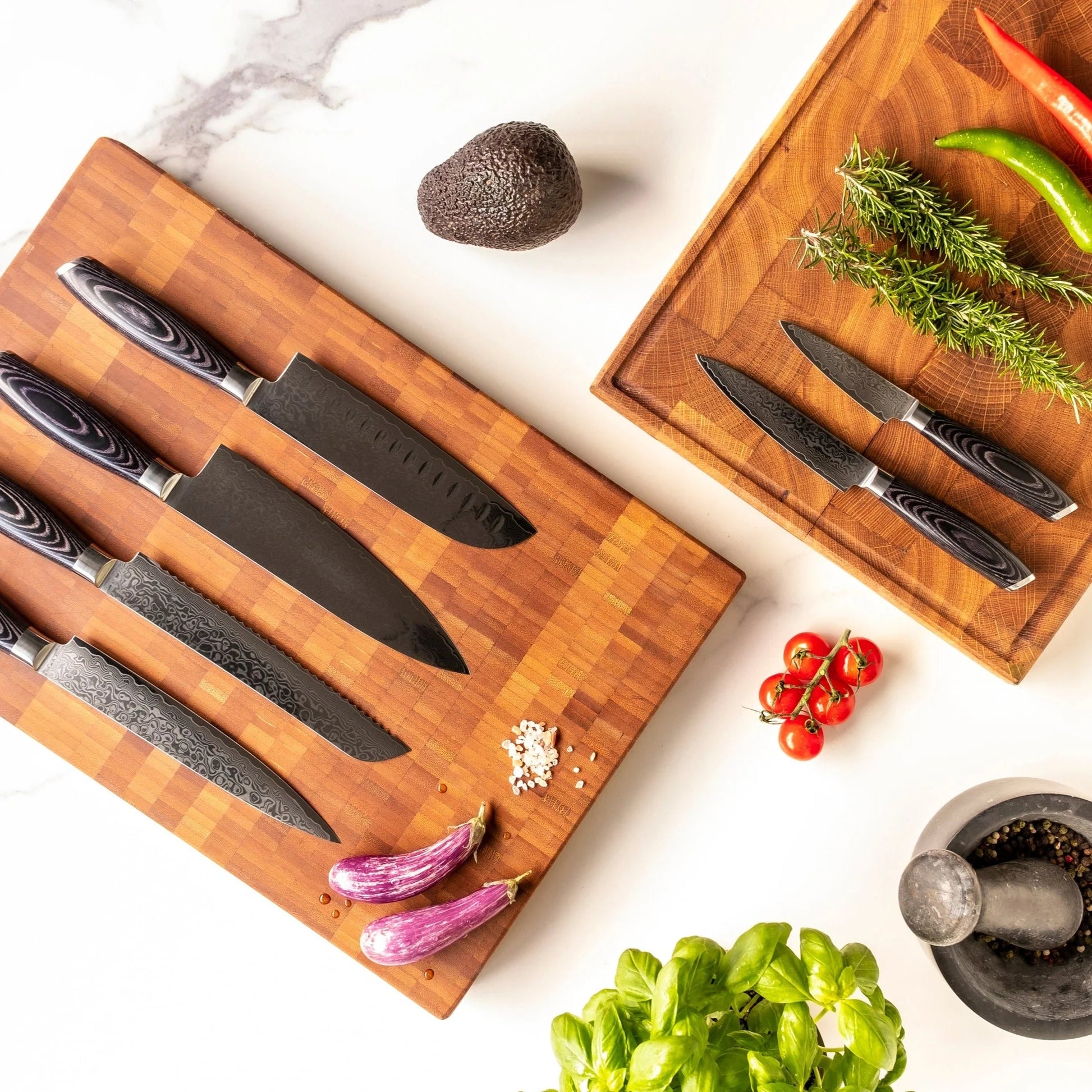 Shinrai Japan - Juego de cuchillos de madera de Damasco Pakka de 6 piezas + bloque de cuchillos magnético Scalae - Madera de acacia Shinrai Japan
